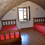 בית נופש Du Dolmen De L'hom *